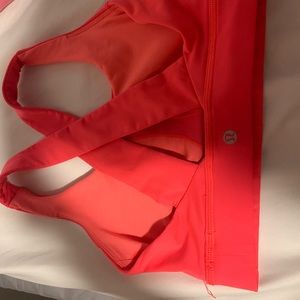 Lululemon sports bra